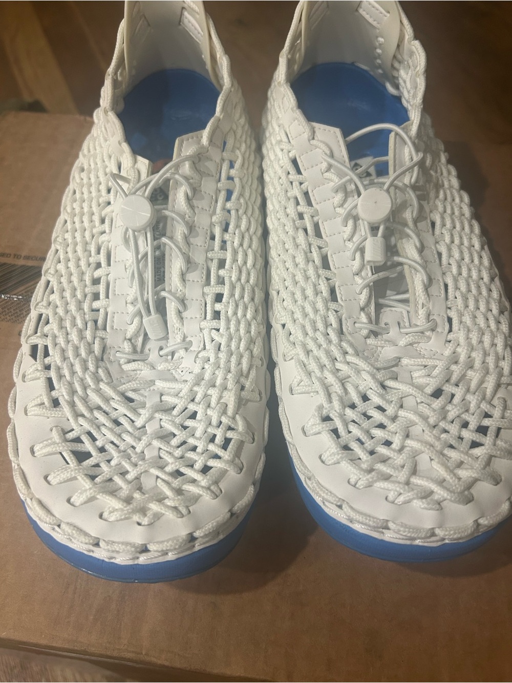Nike White Woven Men's Sandal Sneakers with Blue Insole